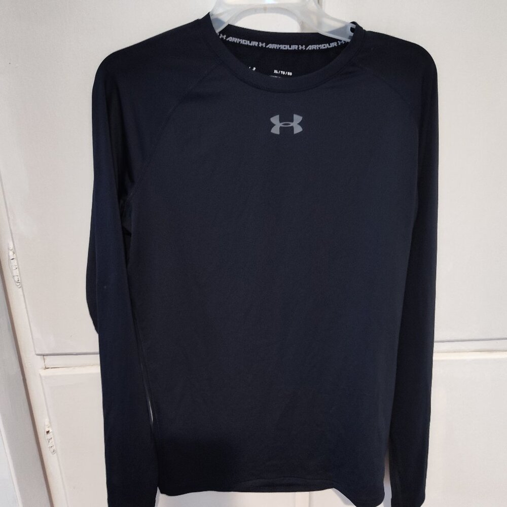 Black Under Armour XL Long sleeve fitted shirt